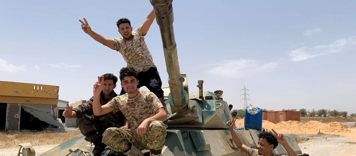 Η κυβέρνηση της Τρίπολης μετά την εκεχειρία με την Βεγγάζη στρέφεται στο Χάφταρ: «Δεν μπορούμε να τον εμπιστευτούμε»